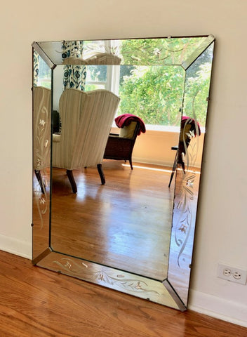 Venetian Silver Squared Wall Mount Vanity Mirror for Bedroom Venetian Silver Squared Wall Mount Vanity Mirror for Bedroom