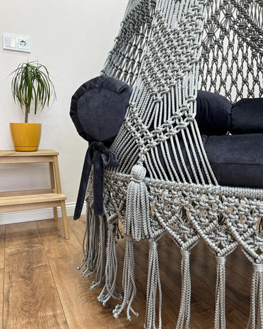 Hanging Macrame Swing Chair - Stylish Garden Hammock for Indoor & Outdoor Relaxation