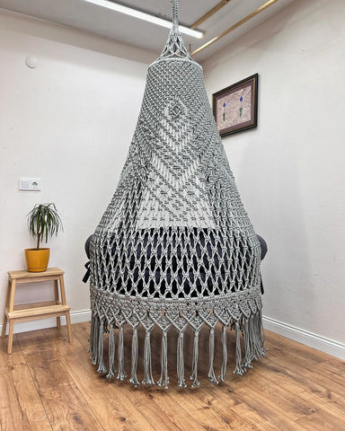Hanging Macrame Swing Chair - Stylish Garden Hammock for Indoor & Outdoor Relaxation